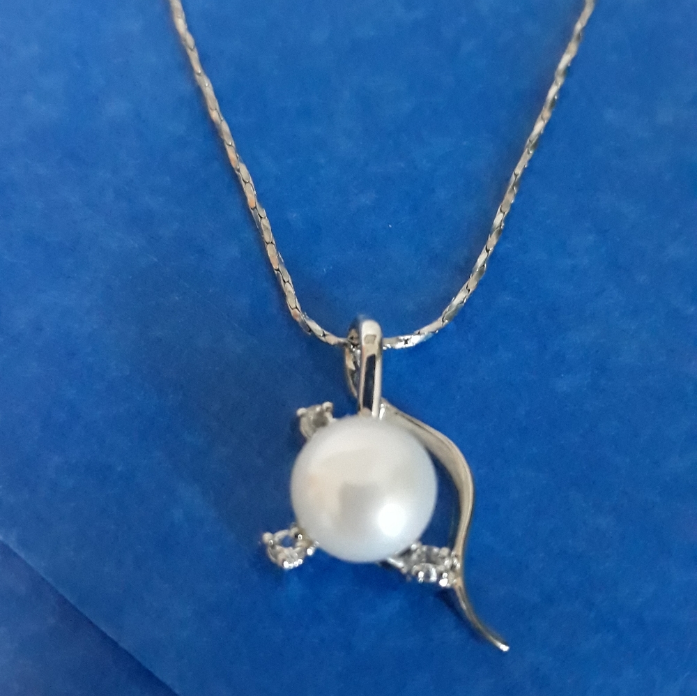 ❤❤ 18KGP CHAIN AND STERLING SILVER PENDANT  SEA SH